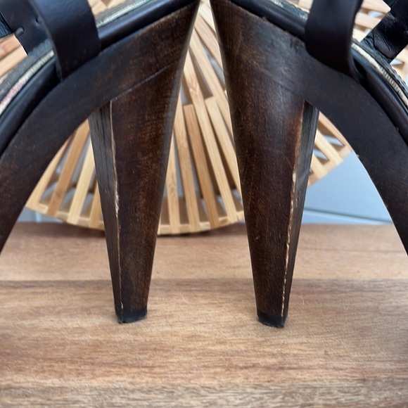 Burberry brown leather studded T-strap sandal - Picture 8 of 17